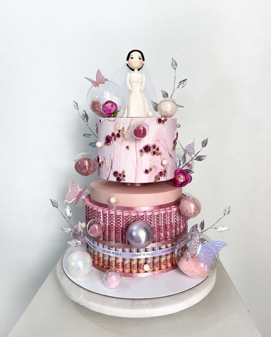 2 Tier Money Cake - Fondant & Figurine (25cm)