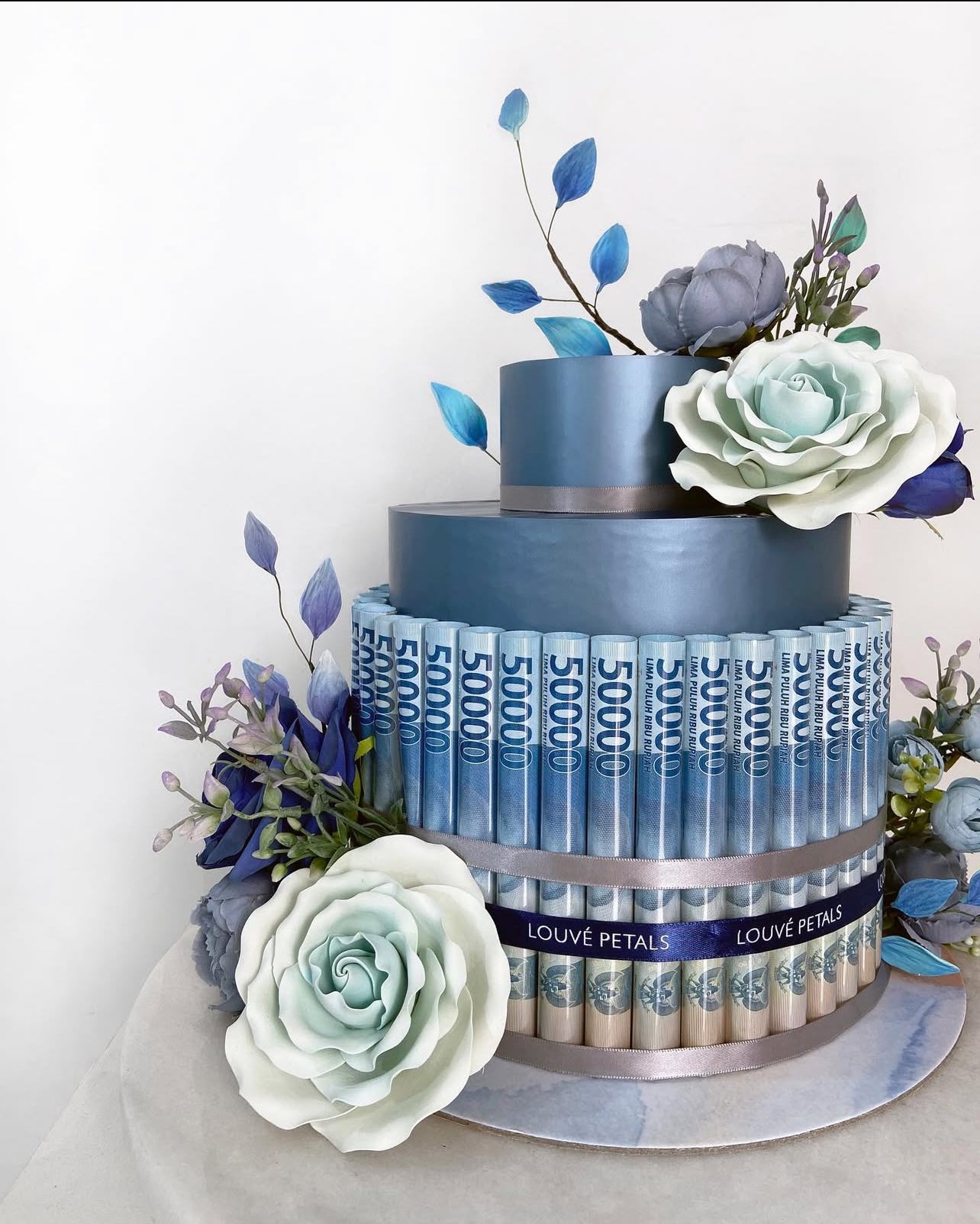 Single Tier Money Cake - Floral Decor (20 cm)